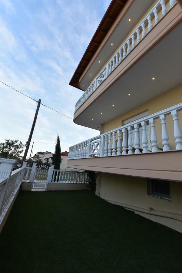 Artisti Elena Apartment Paralía Exterior foto